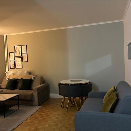 Proche Chateau De Versailles Avec Balcon Vu Sur Une Foret Et Parking Gratuit Pour 5 Personnes Maximum المظهر الخارجي الصورة
