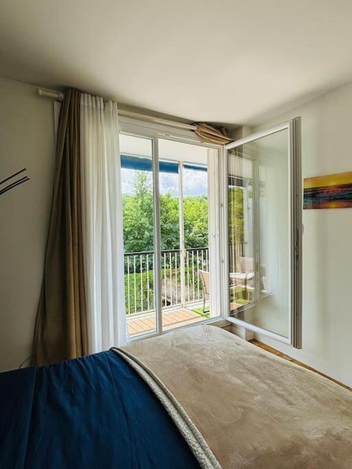 Proche Chateau De Versailles Avec Balcon Vu Sur Une Foret Et Parking Gratuit Pour 5 Personnes Maximum المظهر الخارجي الصورة